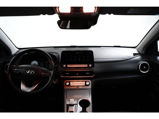 Hyundai Kona Comfort 64 kWh | Achterbank in delen neerklapbaar | Achteruitrijcamera | Airco (automatisch) ActivLease financial lease