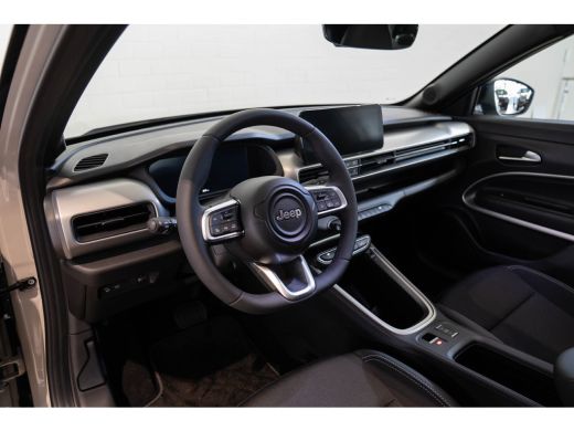 Jeep Avenger Summit 54 kWh | Tot 8 Jaar Garantie | Warmtepomp | Schuif-kanteldak | Navigatie | Stoelverwarming... ActivLease financial lease