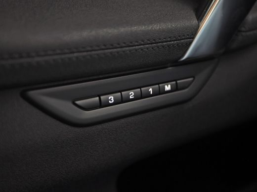 Land Rover Discovery Sport 1.5 P300E PHEV Dynamic S 4WD Automaat (FACELIFT, SOH 87,4%,VIRTUAL COCKPIT, APPLE CARPLAY, GROOT ... ActivLease financial lease