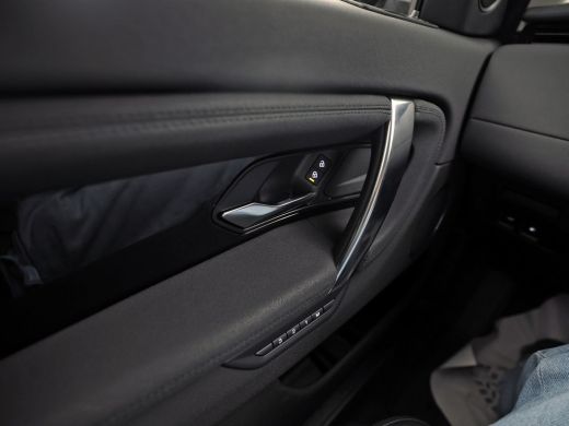 Land Rover Discovery Sport 1.5 P300E PHEV Dynamic S 4WD Automaat (FACELIFT, SOH 87,4%,VIRTUAL COCKPIT, APPLE CARPLAY, GROOT ... ActivLease financial lease