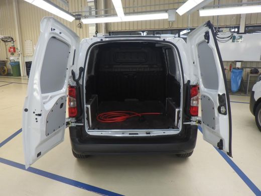 Opel Combo-e 136 L1 50kWh | Fase 3 laden | SOH 99% | Navi by app | Apple carplay | Camera | Nieuw model | 3.30... ActivLease financial lease