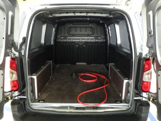 Opel Combo-e 136 L2 50kWh | Fase 3 laden | SOH 98% | Camera | Long | L2 | 3.000km | Bluetooth | Parkeersensoren | ActivLease financial lease