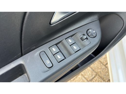 Opel Corsa-e Corsa-e 50KWH 136PK BUSINESS EDITION SOH 100% / NAVI / CLIMA / LED / PDC / CAMERA / KEYLESS / BLU... ActivLease financial lease