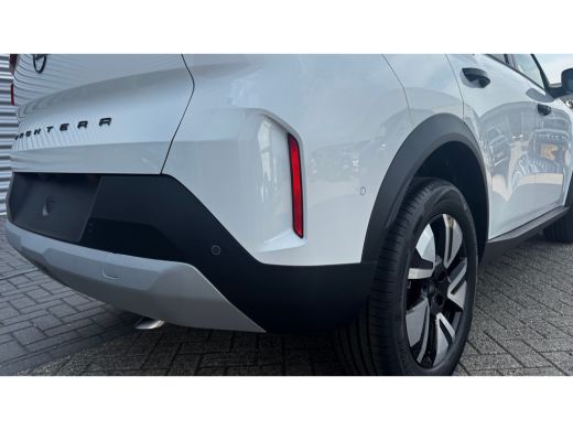Opel Frontera GS | 17" Lichtmetalen velgen in Zwart met 215/60 R17 banden | Achteruitrijcamera | Dode hoek waar... ActivLease financial lease
