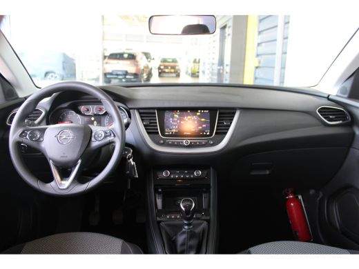 Opel Grandland X 1.2 Turbo Online Edition | Parkeersensoren voor & achter | Navigatiesysteem | Apple carplay & And... ActivLease financial lease