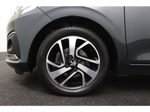 Peugeot 108 1.0 e-VTi Allure | Climate Control | CarPlay/Android Auto | Camera | Lichtmetalen Velgen | Metall... ActivLease financial lease