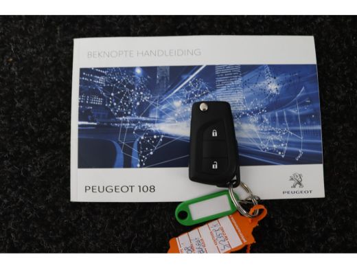 Peugeot 108 1.0 e-VTi Allure | Climate Control | CarPlay/Android Auto | Camera | Lichtmetalen Velgen | Metall... ActivLease financial lease