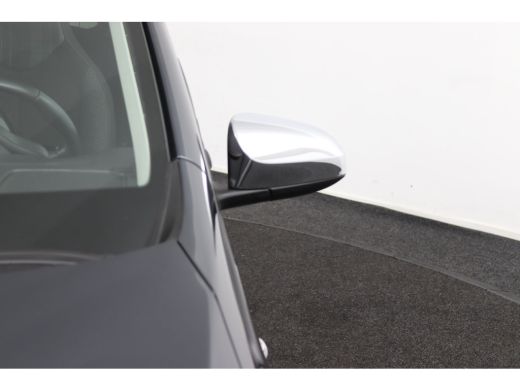 Peugeot 108 1.0 e-VTi Allure | Climate Control | CarPlay/Android Auto | Camera | Lichtmetalen Velgen | Metall... ActivLease financial lease