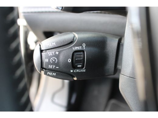 Peugeot 2008 1.2 PureTech 130pk EAT8 Allure Pack | Automaat | Navigatie | Camera | Apple carplay | NL auto | K... ActivLease financial lease