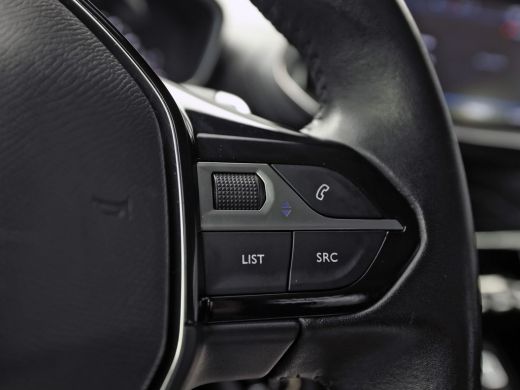 Peugeot 208 1.2 PureTech Sport Automaat (APPLE CARPLAY, KEYLESS, PARKEERSENSOREN, SPORTSTOELEN, CRUISE, LANE ... ActivLease financial lease