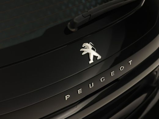 Peugeot 208 1.2 PureTech Sport Automaat (APPLE CARPLAY, KEYLESS, PARKEERSENSOREN, SPORTSTOELEN, CRUISE, LANE ... ActivLease financial lease