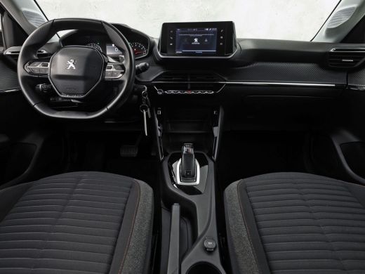Peugeot 208 1.2 PureTech Sport Automaat (APPLE CARPLAY, KEYLESS, PARKEERSENSOREN, SPORTSTOELEN, CRUISE, LANE ... ActivLease financial lease