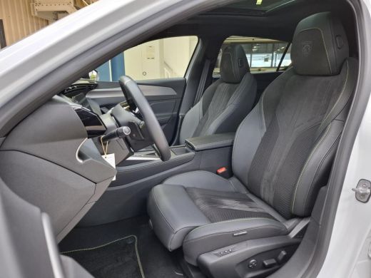 Peugeot 308 1.2 Hybrid 145 e-DCS6 GT | Panorama/schuifdak | Luxe stoelen | Focal | Trekhaak | Nieuw model | 5... ActivLease financial lease