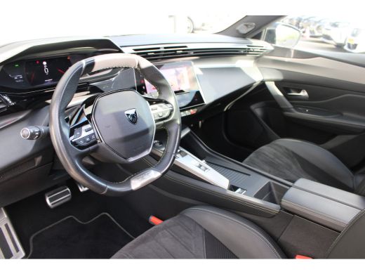Peugeot 308 1.2 PureTech 130pk EAT8 GT | Automaat | Panorama/schuifdak | Focal | Navigatie | Camera voor + ac... ActivLease financial lease