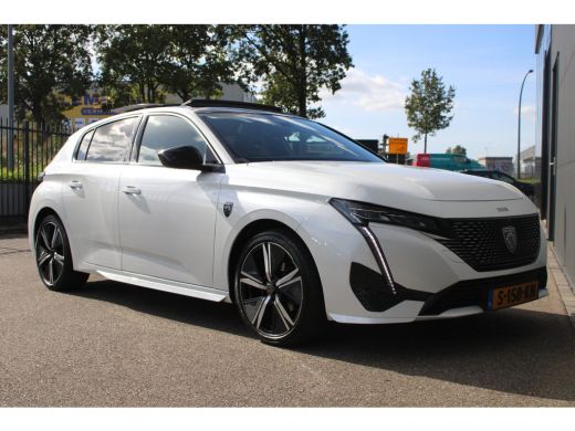 Peugeot 308 1.2 PureTech 130pk EAT8 GT | Automaat | Panorama/schuifdak | Focal | Navigatie | Camera voor + ac... ActivLease financial lease