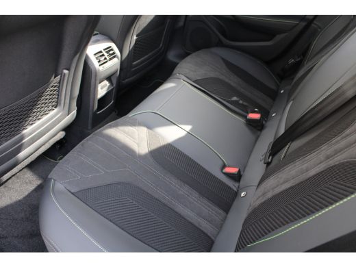 Peugeot 308 SW 1.6 Plug-in Hybrid 195pk GT | Automaat | Panorama/schuifdak | Navigatie | Camera | Trekhaak | ... ActivLease financial lease