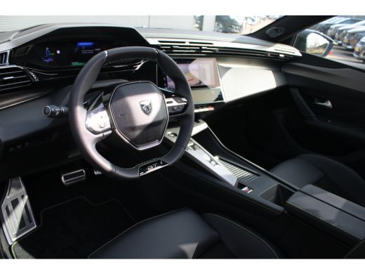 Peugeot 308 SW 1.6 Plug-in Hybrid 195pk GT | Automaat | Panorama/schuifdak | Navigatie | Camera | Trekhaak | ... ActivLease financial lease