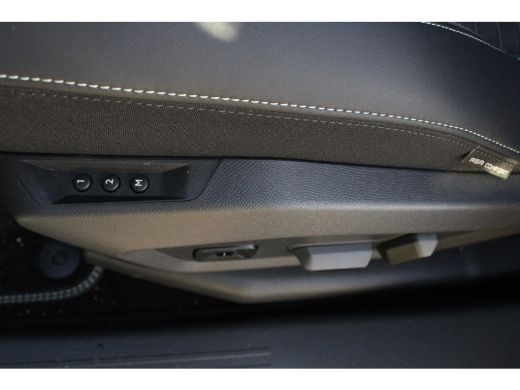 Peugeot 5008 1.2 Hybrid 145 GT | Automaat | Navigatie | Camera | Panorama/schuifdak | Massage | Alcantara | ActivLease financial lease