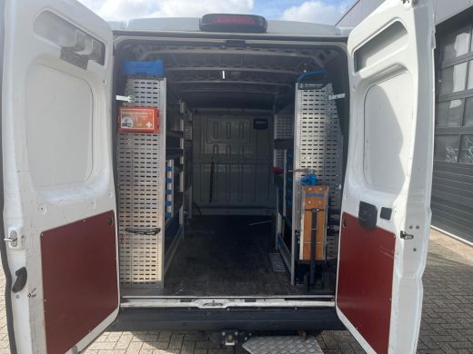Peugeot Boxer 335 2.2 BlueHDi 140 L2H2 Premium | Sortimo | Camera | Trekhaak | | 2 zitplaatsen rechtsvoor | Ach... ActivLease financial lease