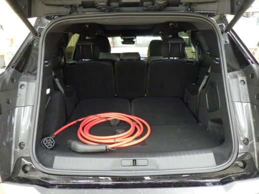 Peugeot e-5008 GT Exclusive 73 kWh 7p | Fase 3 laden | SOH 100% | Panorama/schuifdak | Lederen bekleding | Trekh... ActivLease financial lease