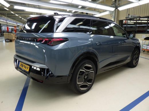 Peugeot e-5008 GT Exclusive 73 kWh 7p | Fase 3 laden | SOH 99% | Lederen bekleding | Massage | Trekhaak | 20 Inc... ActivLease financial lease