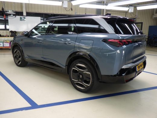 Peugeot e-5008 GT Exclusive 73 kWh 7p | Fase 3 laden | SOH 99% | Lederen bekleding | Massage | Trekhaak | 20 Inc... ActivLease financial lease