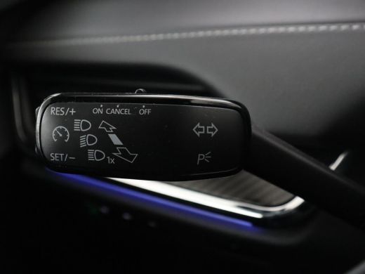 Skoda Enyaq iV | SOH 93,3% | Leder/alcantara | Stuur/stoel verwarming | Cruise control | Carplay | Camera | Park... ActivLease financial lease