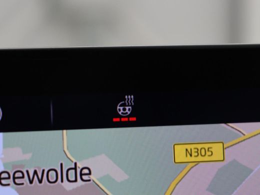 Skoda Enyaq iV | SOH 93,3% | Leder/alcantara | Stuur/stoel verwarming | Cruise control | Carplay | Camera | Park... ActivLease financial lease