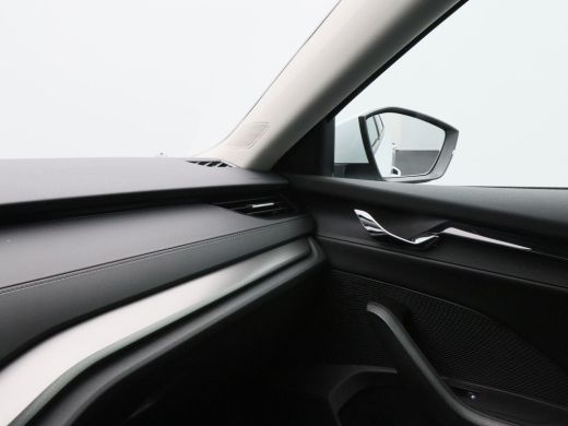 Skoda Octavia Combi 1.0 TSi 110 Pk Business Edition | Stoelverwarming | Adaptive Cruise | Navigatie | CarPlay |... ActivLease financial lease