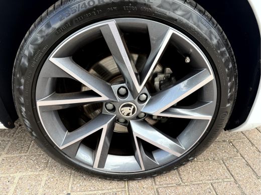Skoda Superb Combi 1.4 TSI iV Sportline Business Panoramadak, Trekhaak ActivLease financial lease