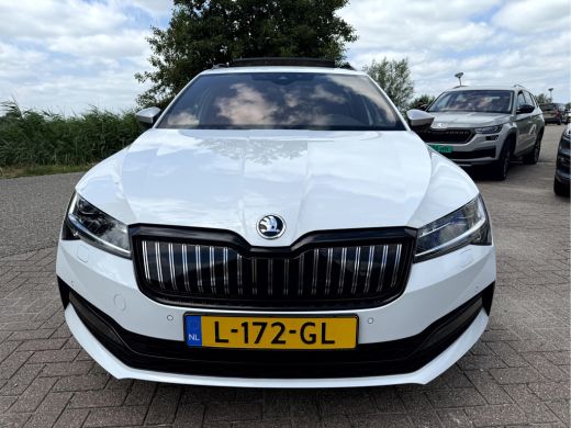 Skoda Superb Combi 1.4 TSI iV Sportline Business Panoramadak, Trekhaak ActivLease financial lease
