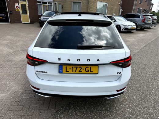 Skoda Superb Combi 1.4 TSI iV Sportline Business Panoramadak, Trekhaak ActivLease financial lease