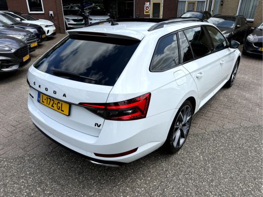 Skoda Superb Combi 1.4 TSI iV Sportline Business Panoramadak, Trekhaak ActivLease financial lease
