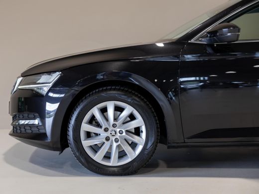 Skoda Superb Combi 1.5 TSI ACT Business Edition / 150pk / Trekhaak / NAP / Apple CarPlay / ActivLease financial lease