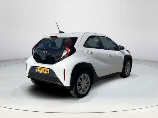 Toyota Aygo X 1.0 VVT-i S-CVT Play | Achteruitrijcamera | Carplay | Airco | ActivLease financial lease