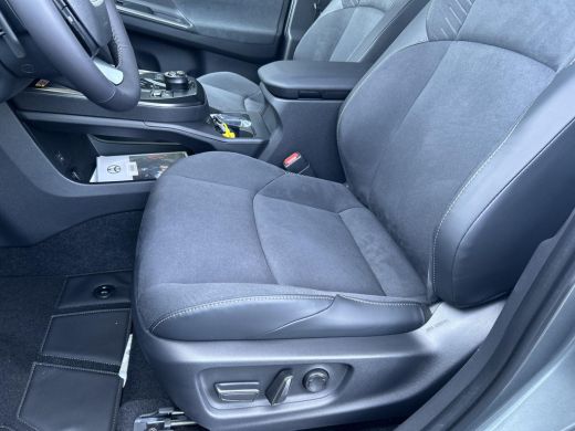 Toyota C-HR+ Executive AWD 77 kWh ActivLease financial lease