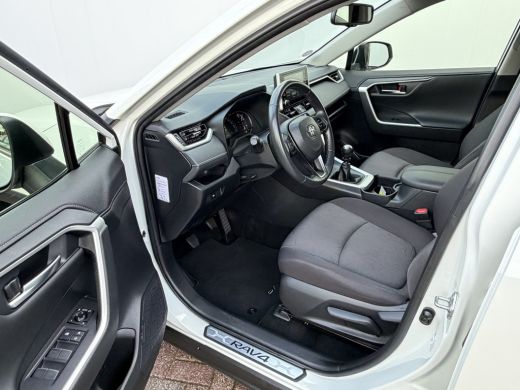 Toyota RAV4 2.0 VVT-iE Business Trekhaak (2000 kg) Adapt.Cruise Carplay Camera Voll.Dealer Onderhouden! ActivLease financial lease