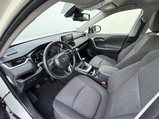 Toyota RAV4 2.0 VVT-iE Business Trekhaak (2000 kg) Adapt.Cruise Carplay Camera Voll.Dealer Onderhouden! ActivLease financial lease