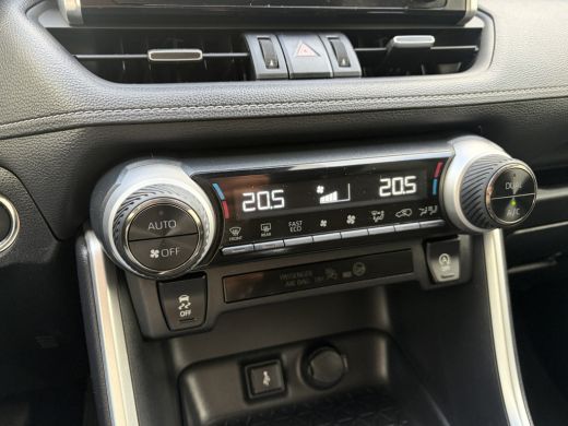 Toyota RAV4 2.0 VVT-iE Business Trekhaak (2000 kg) Adapt.Cruise Carplay Camera Voll.Dealer Onderhouden! ActivLease financial lease