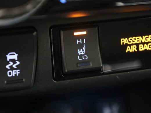 Toyota RAV4 2.5 Hybrid AWD Bi-Tone | Trekhaak afnb. | Elk. A-klep | Stuur & Stoel verw. | Keyless | Prijs Rij... ActivLease financial lease