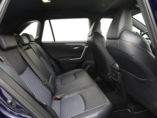 Toyota RAV4 2.5 Hybrid AWD Bi-Tone | Trekhaak afnb. | Elk. A-klep | Stuur & Stoel verw. | Keyless | Prijs Rij... ActivLease financial lease