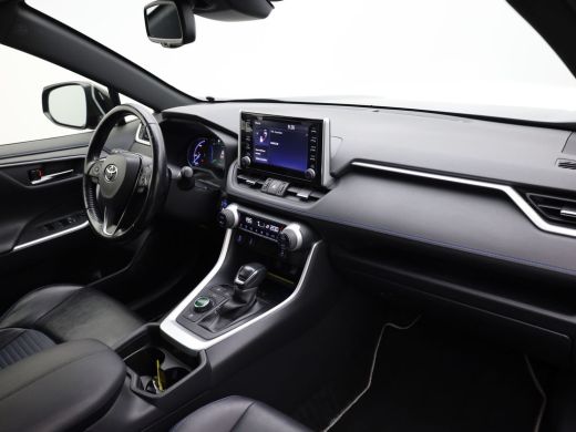 Toyota RAV4 2.5 Hybrid AWD Bi-Tone | Trekhaak afnb. | Elk. A-klep | Stuur & Stoel verw. | Keyless | Prijs Rij... ActivLease financial lease
