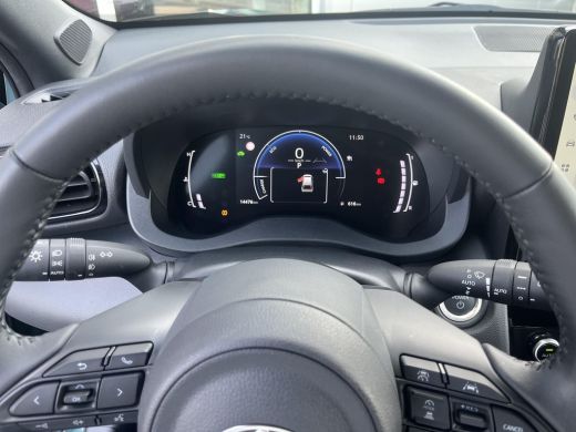 Toyota Yaris Cross 1.5 Hybrid 115 Dynamic | Comfort Pack | All weather banden | ActivLease financial lease