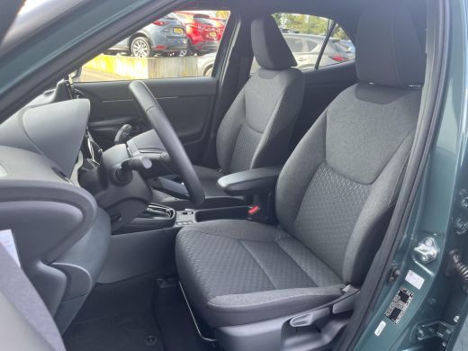 Toyota Yaris Cross 1.5 Hybrid 115 Dynamic | Comfort Pack | All weather banden | ActivLease financial lease