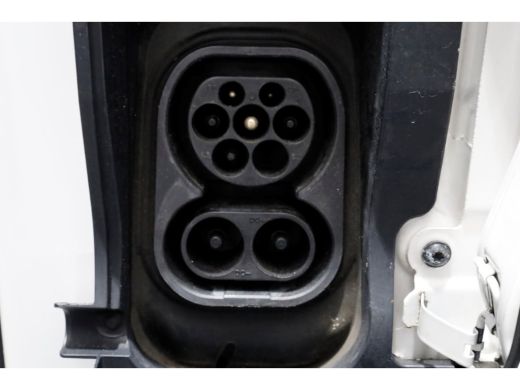 Volkswagen Crafter e-Crafter 36 kWh 100% Elektrisch L3H3 (L2H2) D.C. Laadklep 500kg SOH 94% 02-2020 ActivLease financial lease