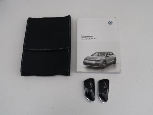 Volkswagen Golf 1.4 eHybrid GTE | SOH 90,0% | Panoramadak | Leder | Adaptive cruise | Memory | Trekhaak | Stuur/s... ActivLease financial lease