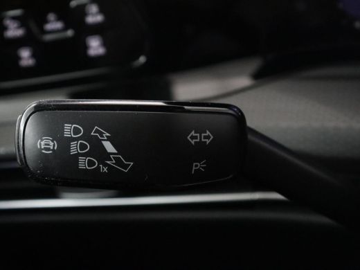 Volkswagen Golf 1.4 eHybrid GTE | SOH 90,0% | Panoramadak | Leder | Adaptive cruise | Memory | Trekhaak | Stuur/s... ActivLease financial lease