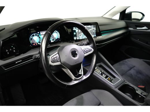 Volkswagen Golf 1.4 eHybrid Style l Elektr. Stoel incl Memory l Trekhaak Elektr. l Velours Bekleding l Stoelverwa... ActivLease financial lease