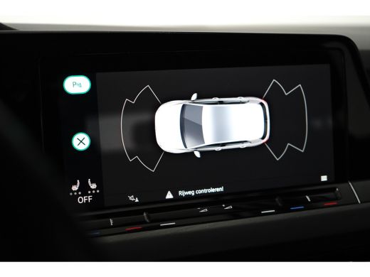 Volkswagen Golf 1.4 eHybrid Style l Elektr. Stoel incl Memory l Trekhaak Elektr. l Velours Bekleding l Stoelverwa... ActivLease financial lease