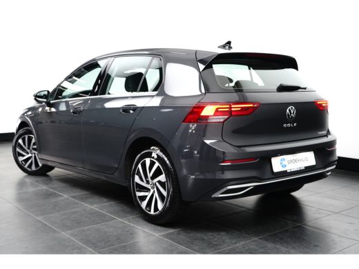 Volkswagen Golf 1.4 eHybrid Style l Elektr. Stoel incl Memory l Trekhaak Elektr. l Velours Bekleding l Stoelverwa... ActivLease financial lease